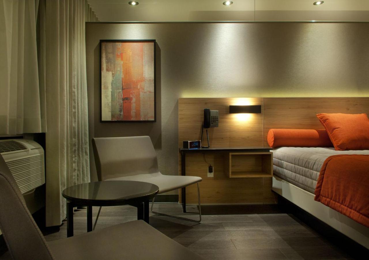 Ramada By Wyndham Laval Ξενοδοχείο Εξωτερικό φωτογραφία