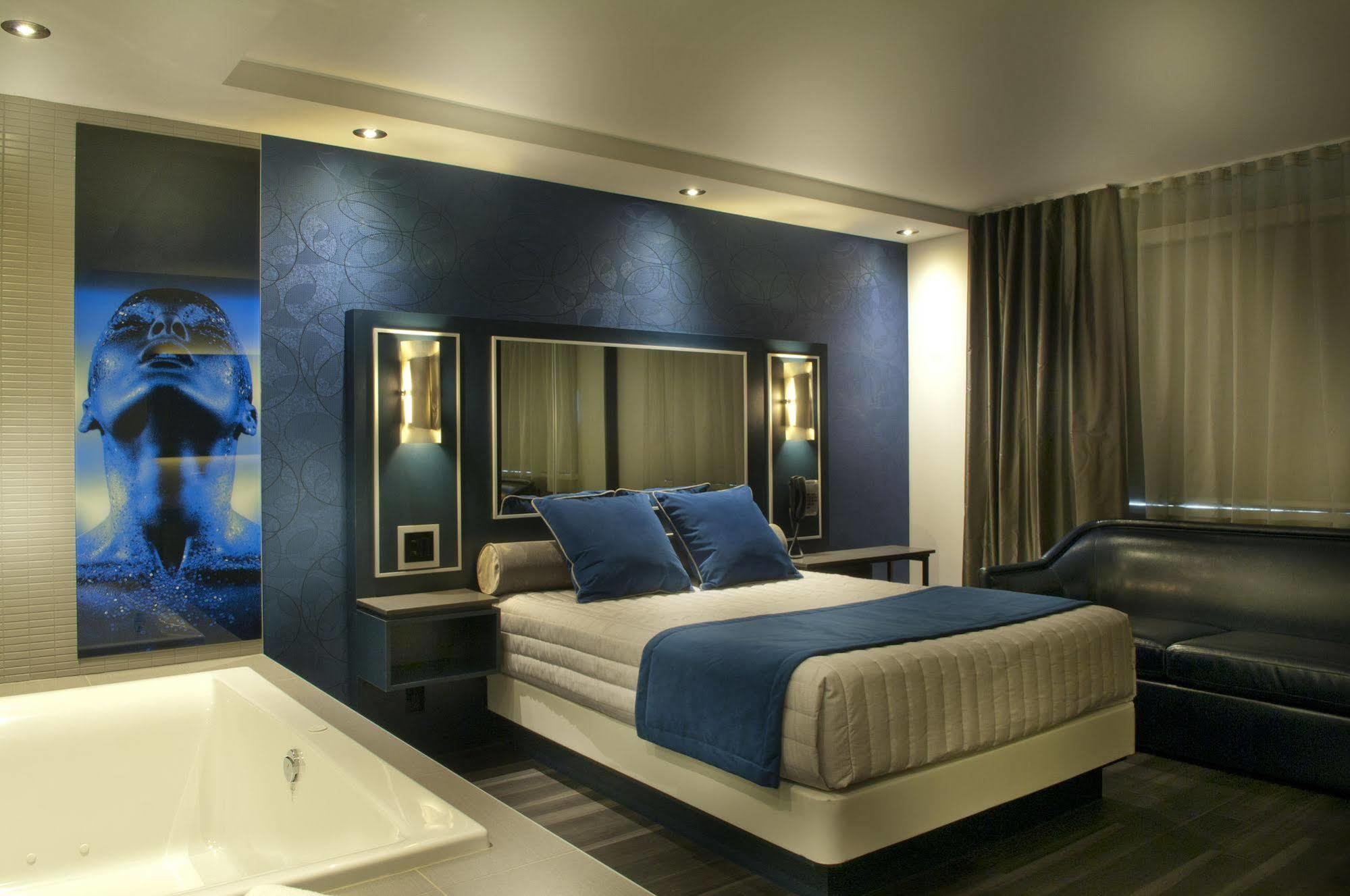 Ramada By Wyndham Laval Ξενοδοχείο Εξωτερικό φωτογραφία