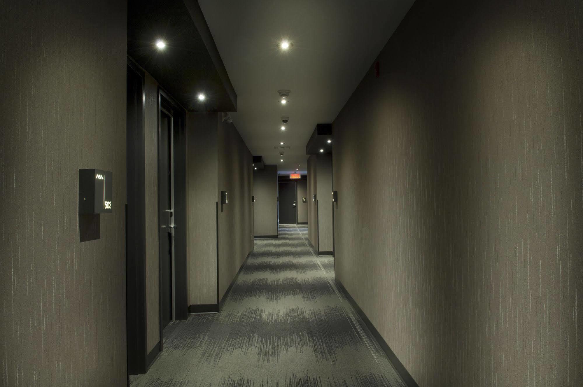 Ramada By Wyndham Laval Ξενοδοχείο Εξωτερικό φωτογραφία