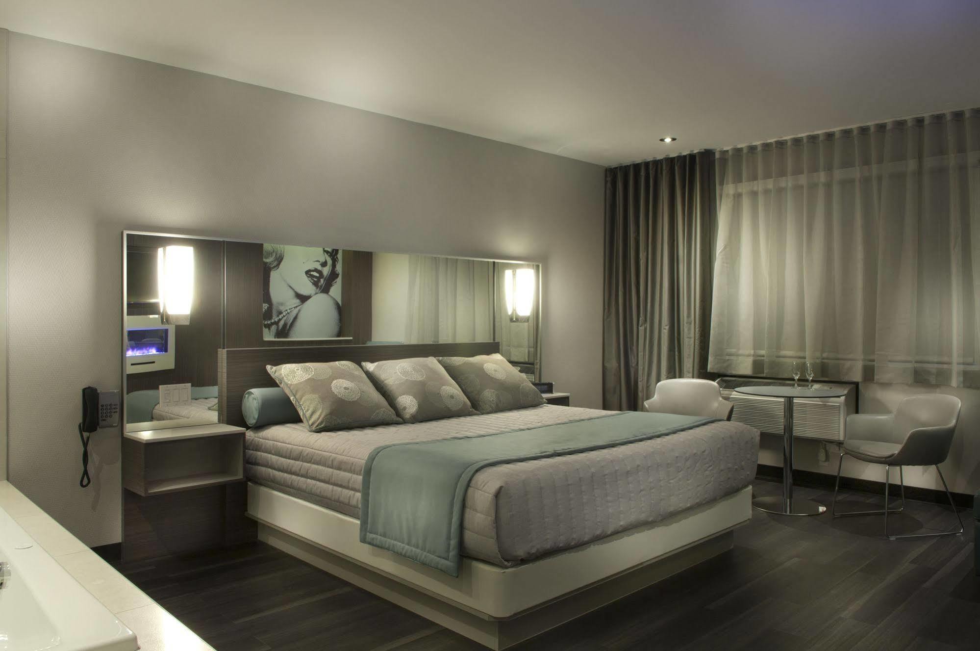 Ramada By Wyndham Laval Ξενοδοχείο Εξωτερικό φωτογραφία